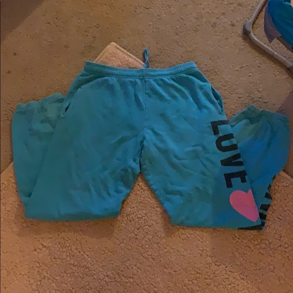 Love pink blue pants!